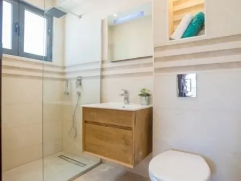 Sale, house, 170m², Centar, Budva - image 9