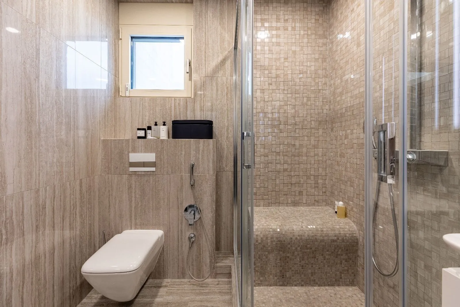 Sale, house, 400m², Bečići, Budva