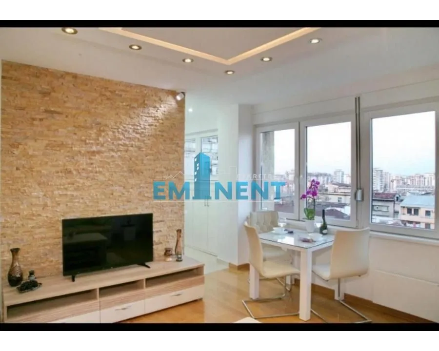 Izdavanje, dvosoban stan, 45m², Stari Grad, Beograd