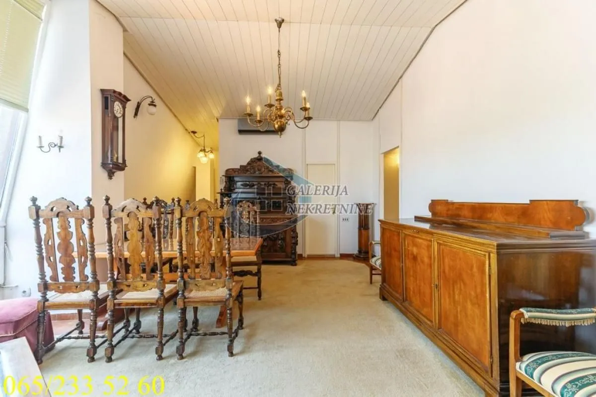 Izdavanje, trosoban stan, 96m², Lion, Zvezdara Sve Podlokacije