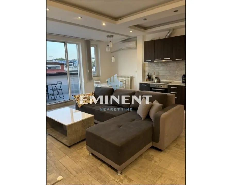 Izdavanje, stan, 92m², Zvezdara Sve Podlokacije, Beograd