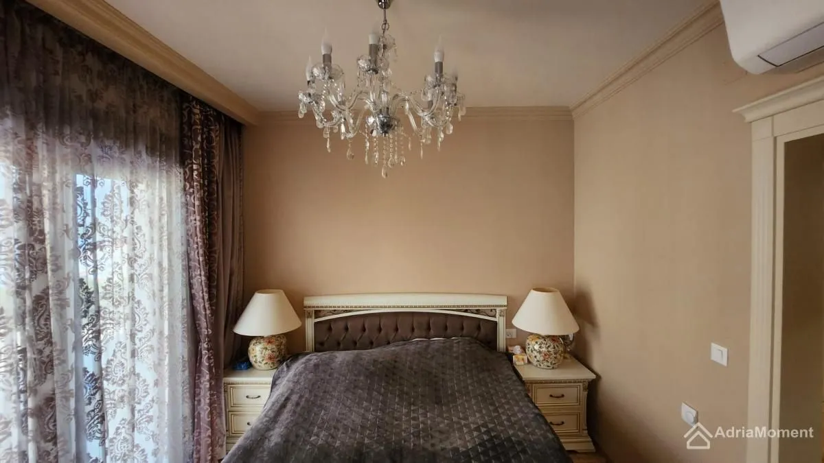Prodaja, jednosoban stan, 77m², Đuraševići, Tivat