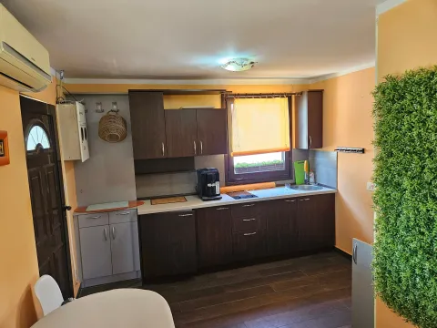Rent, house, 28m², Šušanj, Bar - image 3