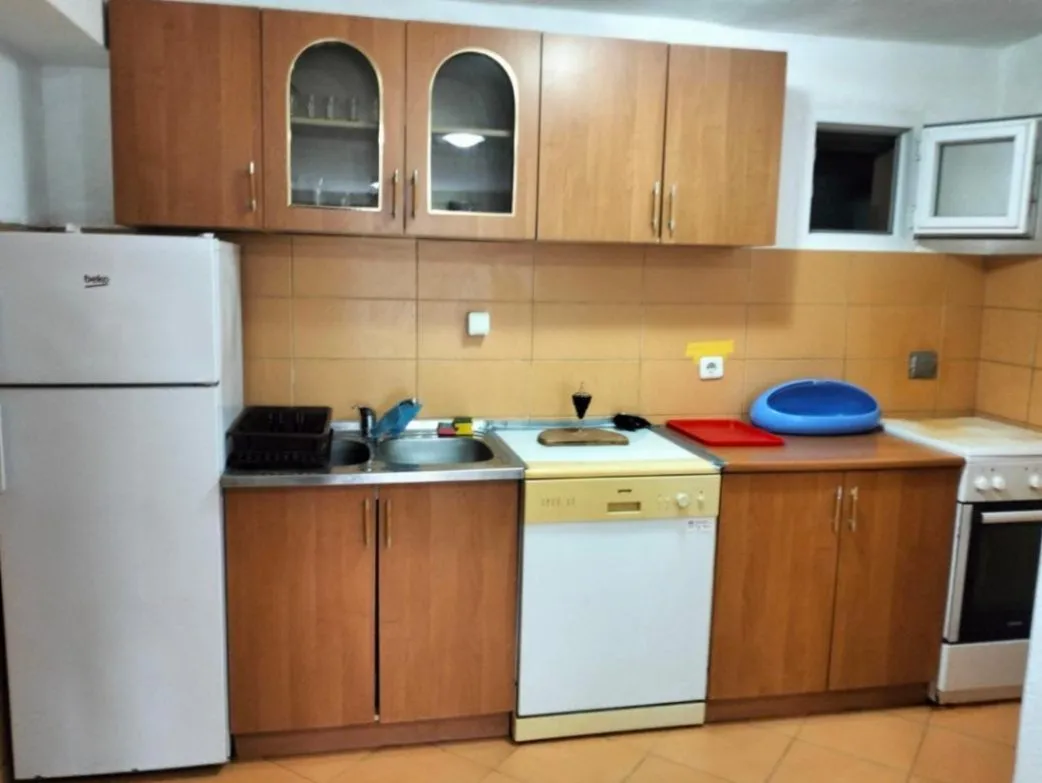 Rent, one bedroom apartment, 55m², Centar, Bar