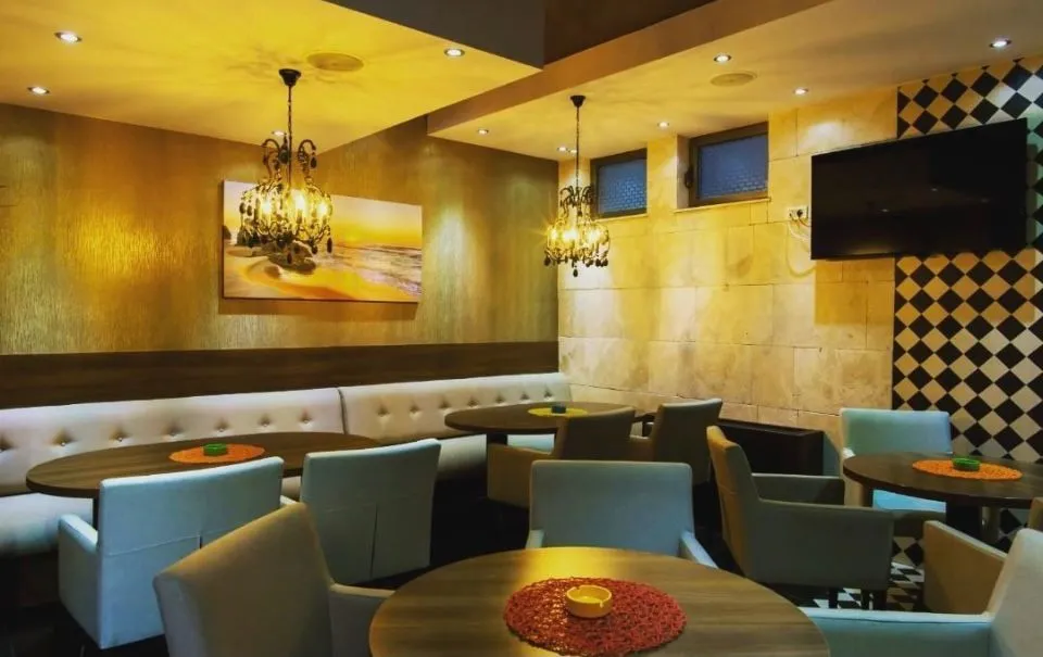 Izdavanje, ugostiteljski objekat, 700m², Bečići, Budva