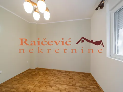 Sale, three bedroom apartment, 72m², Autokomanda, Voždovac Sve Podlokacije - image 15