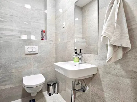 Izdavanje, dvosoban stan, 65m², Zabjelo, Podgorica - image 9