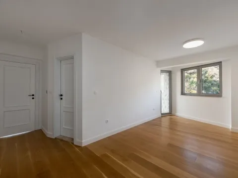 Sale, three bedroom apartment, 160m², Pržno, Budva - image 8