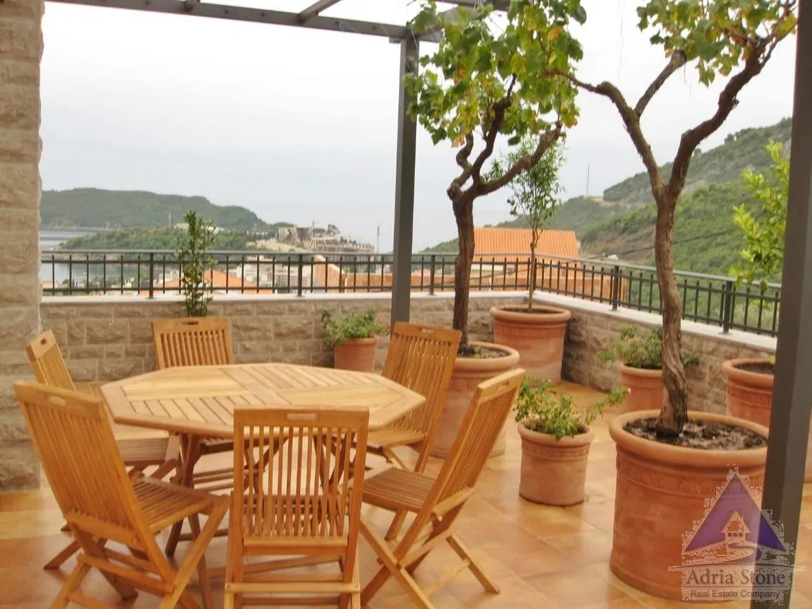 Sale, house, 495m², Bečići, Budva