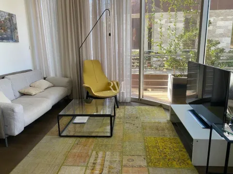 Rent, two bedroom apartment, 150m², Dukley Gardens, Budva - image 3