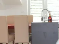 Izdavanje, dvosoban stan, 80m², Centar, Tivat - image 9