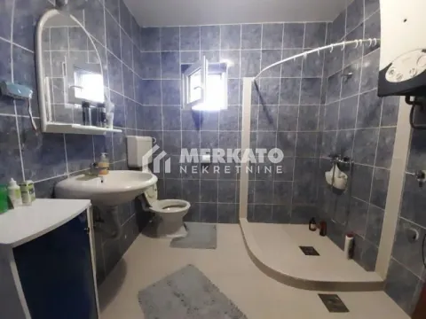 Prodaja, kuća, 198m², Čenta, Zrenjanin - image 18