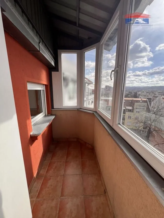 Prodaja, četvorosoban stan, 117m², Bulevar Evrope, Novi Sad Sve Podlokacije