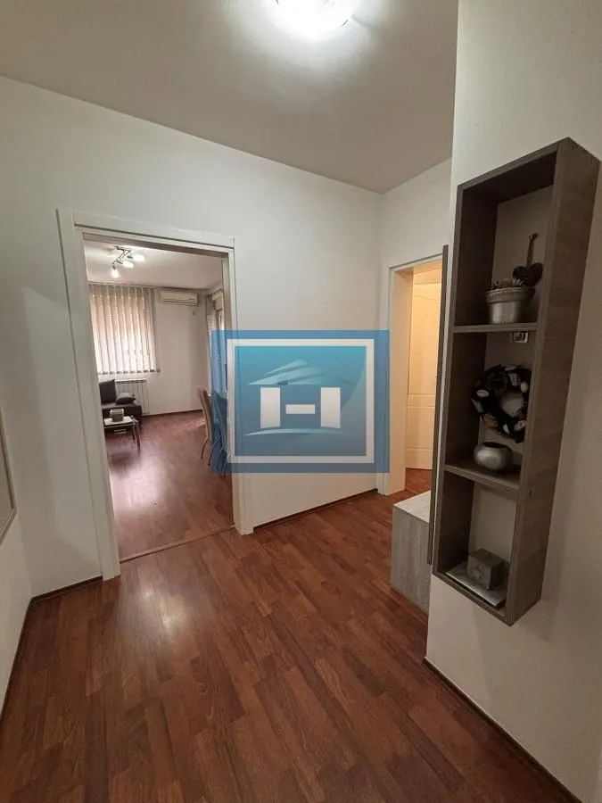 Prodaja, dvosoban stan, 56m², Centar, Jagodina