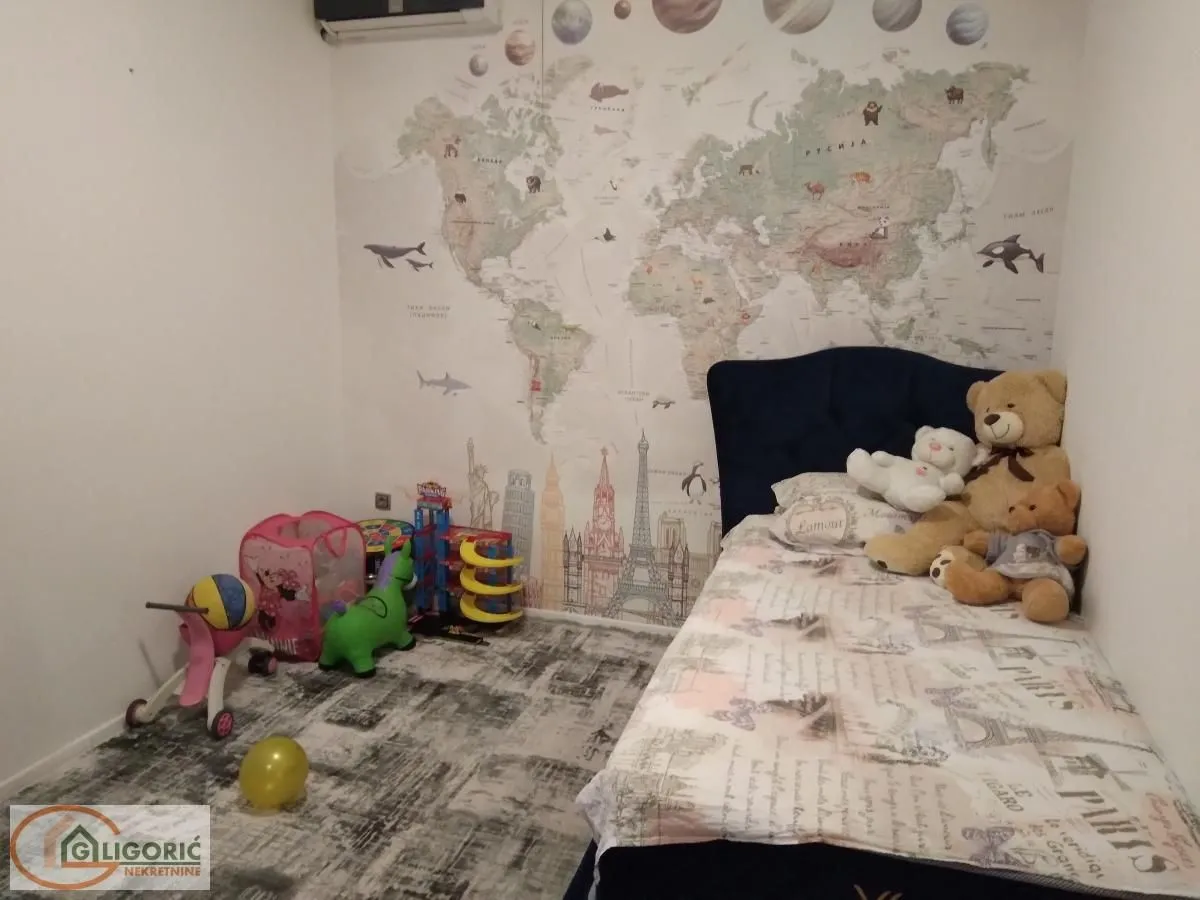 Sale, four bedroom apartment, 106m², Čubura, Beograd
