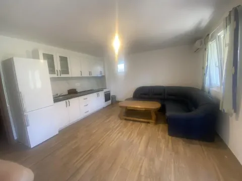 Rent, two bedroom apartment, 60m², Šušanj, Bar - image 1