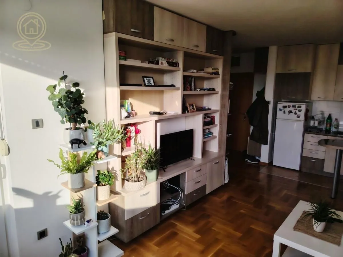 Prodaja, jednosoban stan, 42m², Centar, Novi Sad