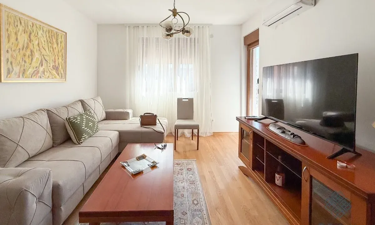 Rent, one bedroom apartment, 40m², Stari Aerodrom, Podgorica