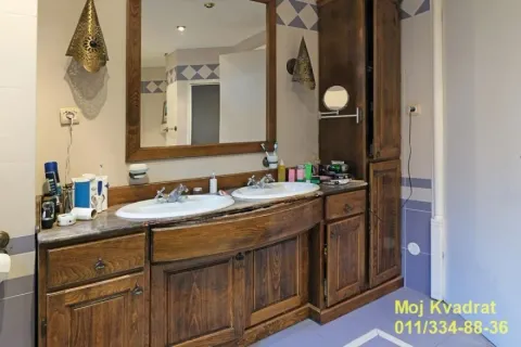 Prodaja, četvorosoban stan, 176m², Cvetni Trg, Vračar Sve Podlokacije - image 15