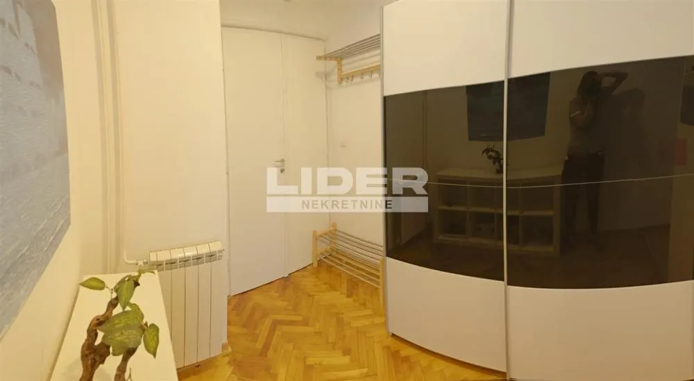 Sale, three bedroom apartment, 67m², Stari Grad, Beograd