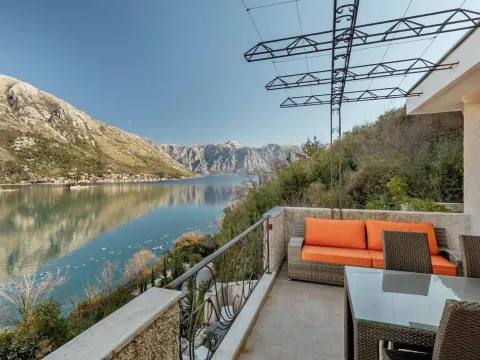 Prodaja, trosoban stan, 103m², Kostanjica, Kotor - image 3