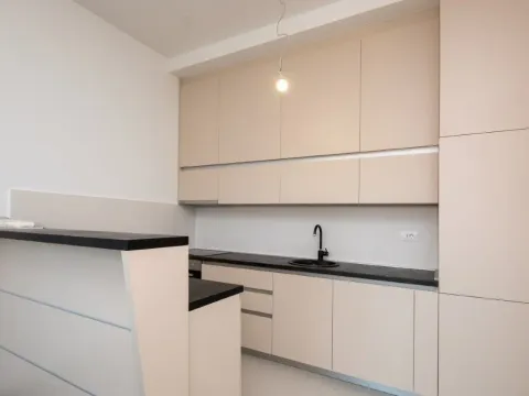 Prodaja, trosoban stan, 95m², Gornja Gorica, Podgorica - image 2