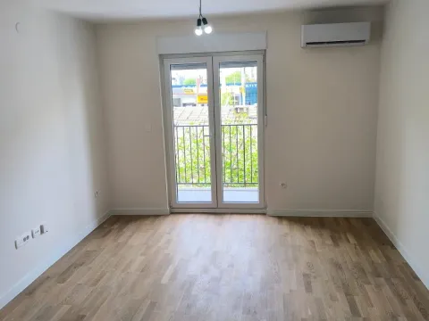 Rent, one bedroom apartment, 42m², Zabjelo, Podgorica - image 2