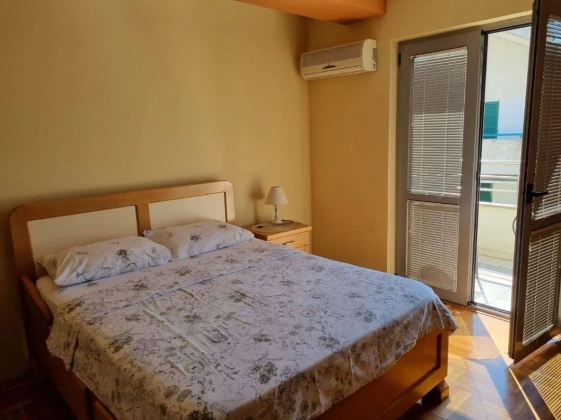 Rent, three bedroom apartment, 90m², Velji Vinogradi, Budva