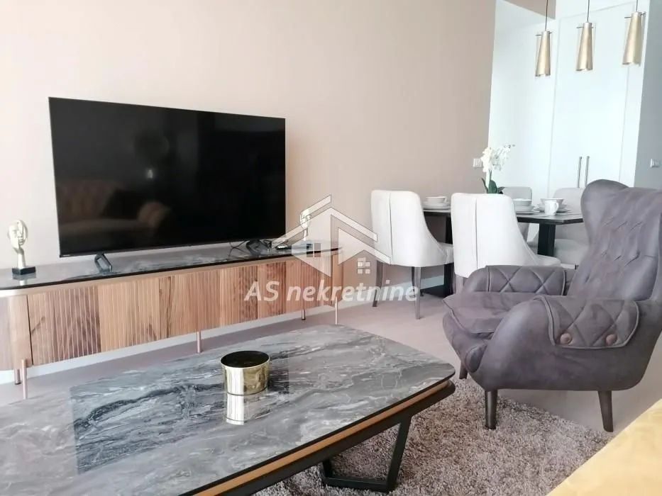 Rent, three bedroom apartment, 69m², Savski Venac, Beograd
