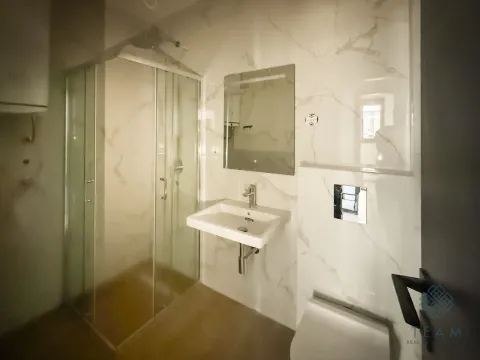 Izdavanje, dvosoban stan, 58m², Gorica C, Podgorica - image 9