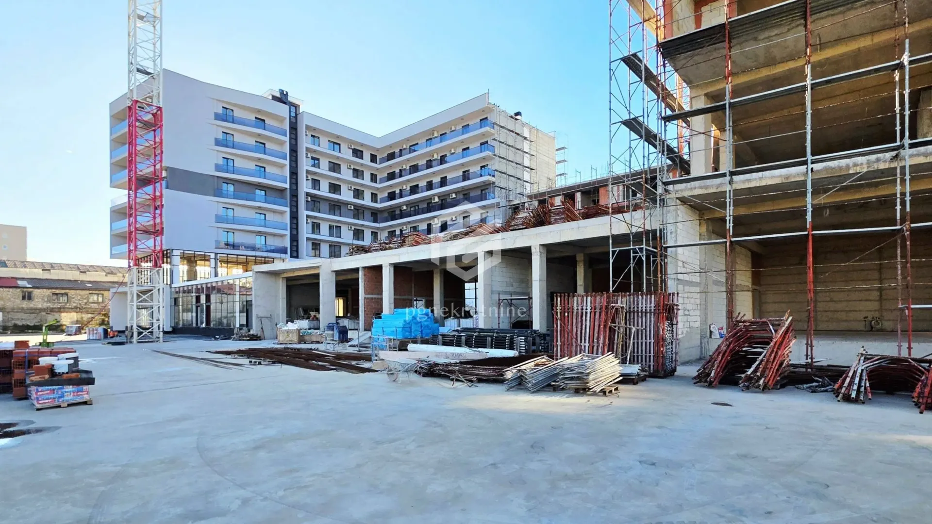 Prodaja, poslovni prostor, 81m², Pobrežje, Podgorica