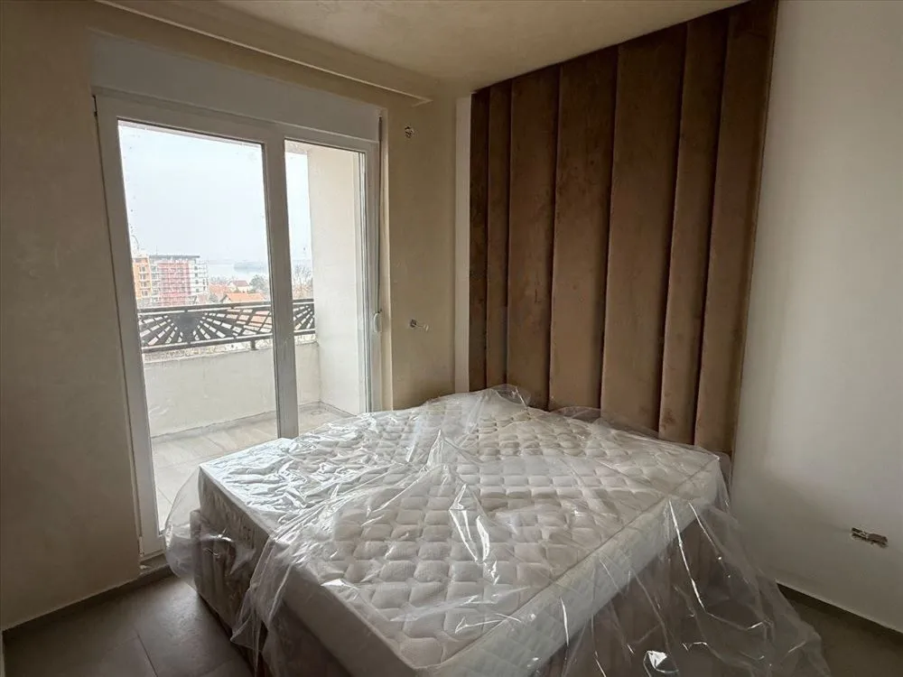 Prodaja, trosoban stan, 65m², Novi Banovci, Stara Pazova