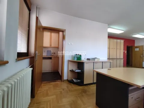 Izdavanje, poslovni prostor, 43m², Šumice, Beograd - image 7