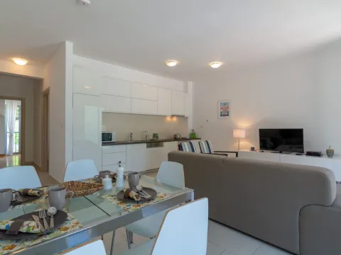 Sale, apartment, 91m², Morinj, Kotor - image 14