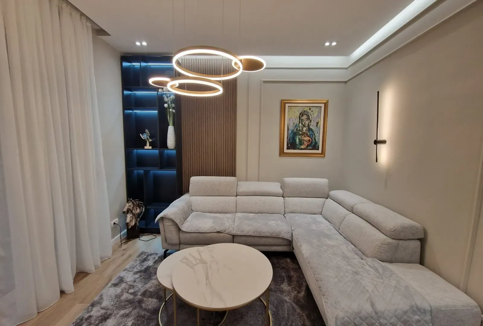 Izdavanje, dvosoban stan, 72m², Centar, Tivat