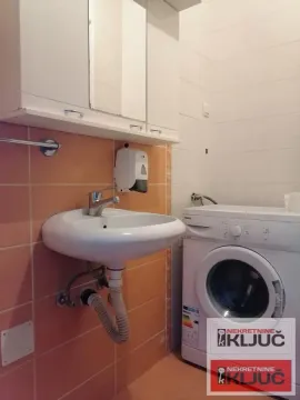 Izdavanje, garsonjera, 27m², Nova Detelinara, Novi Sad Sve Podlokacije - image 6