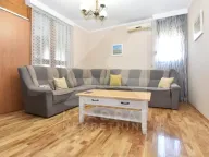 Rent, one bedroom apartment, 50m², Blok 5, Podgorica - image 2
