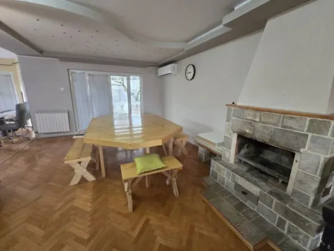 Izdavanje, kuća, 250m², Zabjelo, Podgorica - image 7