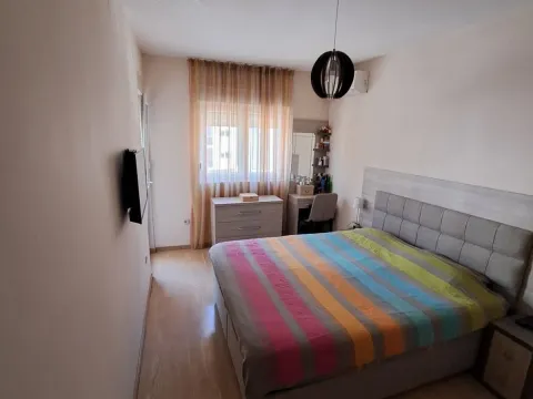 Prodaja, dvosoban stan, 72m², City Kvart, Podgorica - image 5