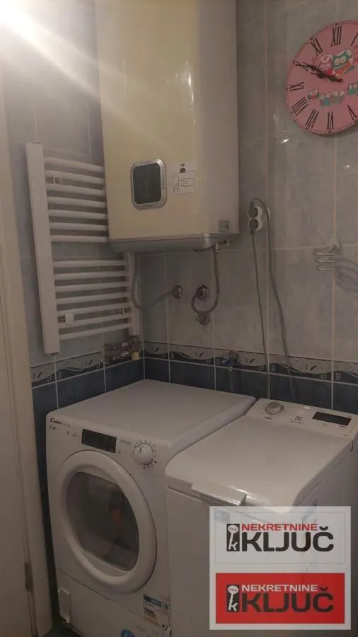Izdavanje, trosoban stan, 71m², Centar, Novi Sad