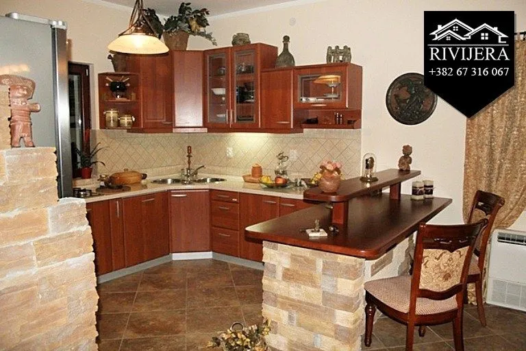 Sale, house, 450m², Kavač, Kotor