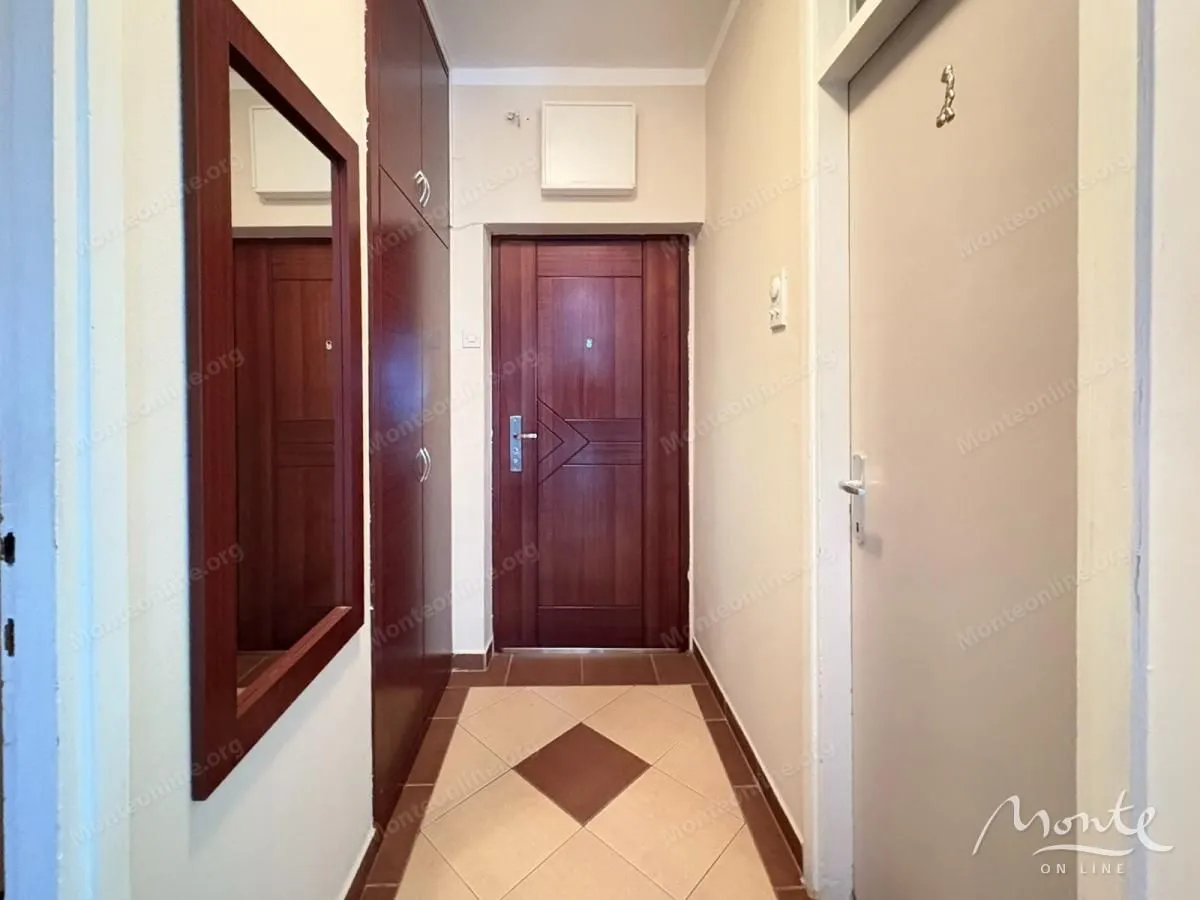 Prodaja, jednosoban stan, 52m², Momišići, Podgorica