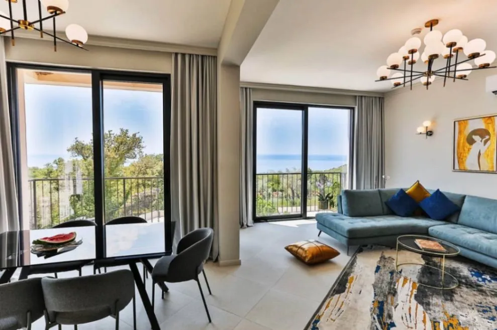 Stan-na-dan, kuća, 223m², Blizikuće, Budva
