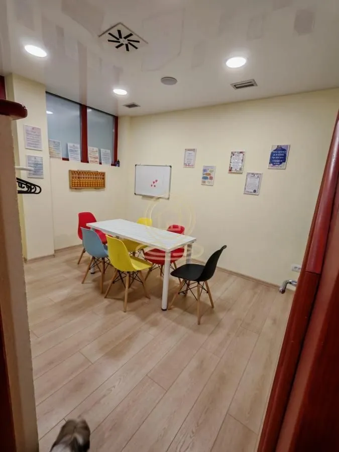 Rent, office space, 170m², Senjak, Beograd