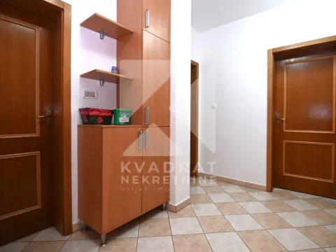 Rent, house, 400m², Zlatica, Podgorica - image 31
