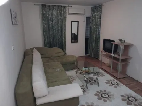 Rent, one bedroom apartment, 45m², City Kvart, Podgorica - image 4