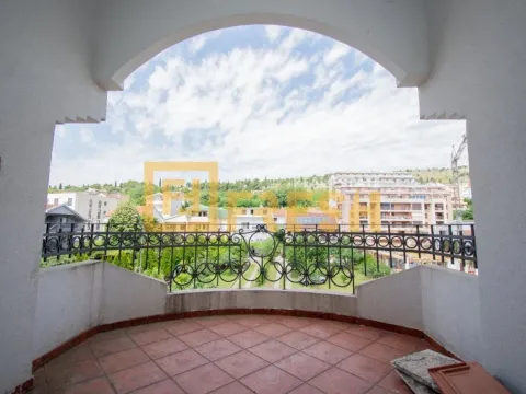 Prodaja, četvorosoban stan, 206m², Momišići, Podgorica - image 9