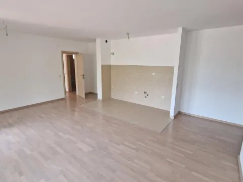 Prodaja, dvosoban stan, 105m², Bečići, Budva - image 4