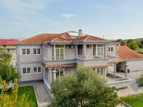 Sale, house, 560m², Podgorica, Crna Gora - image 2