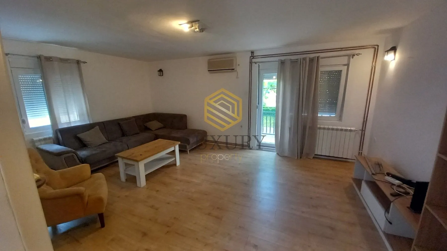 Rent, house, 100m², Tološi, Podgorica